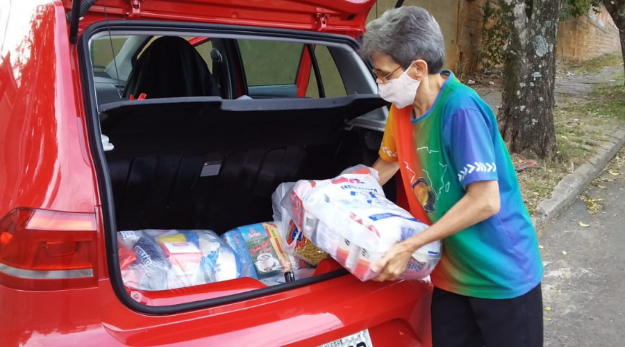 Arrecadação de Alimentos aos Migrantes em Porto Alegre/RS